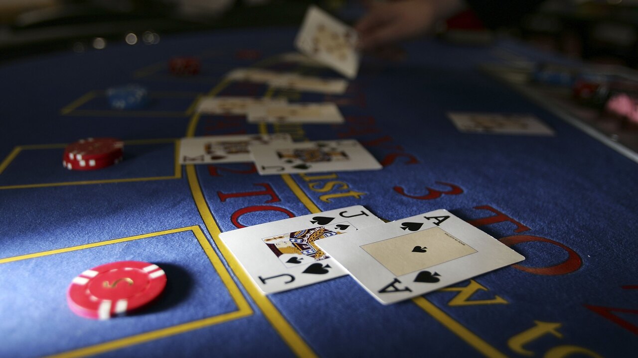 online table games